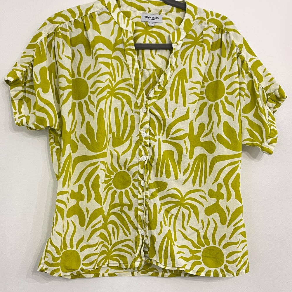 Olivia James Green Sun Patterned Button Down Shirt Women’s Small Casual